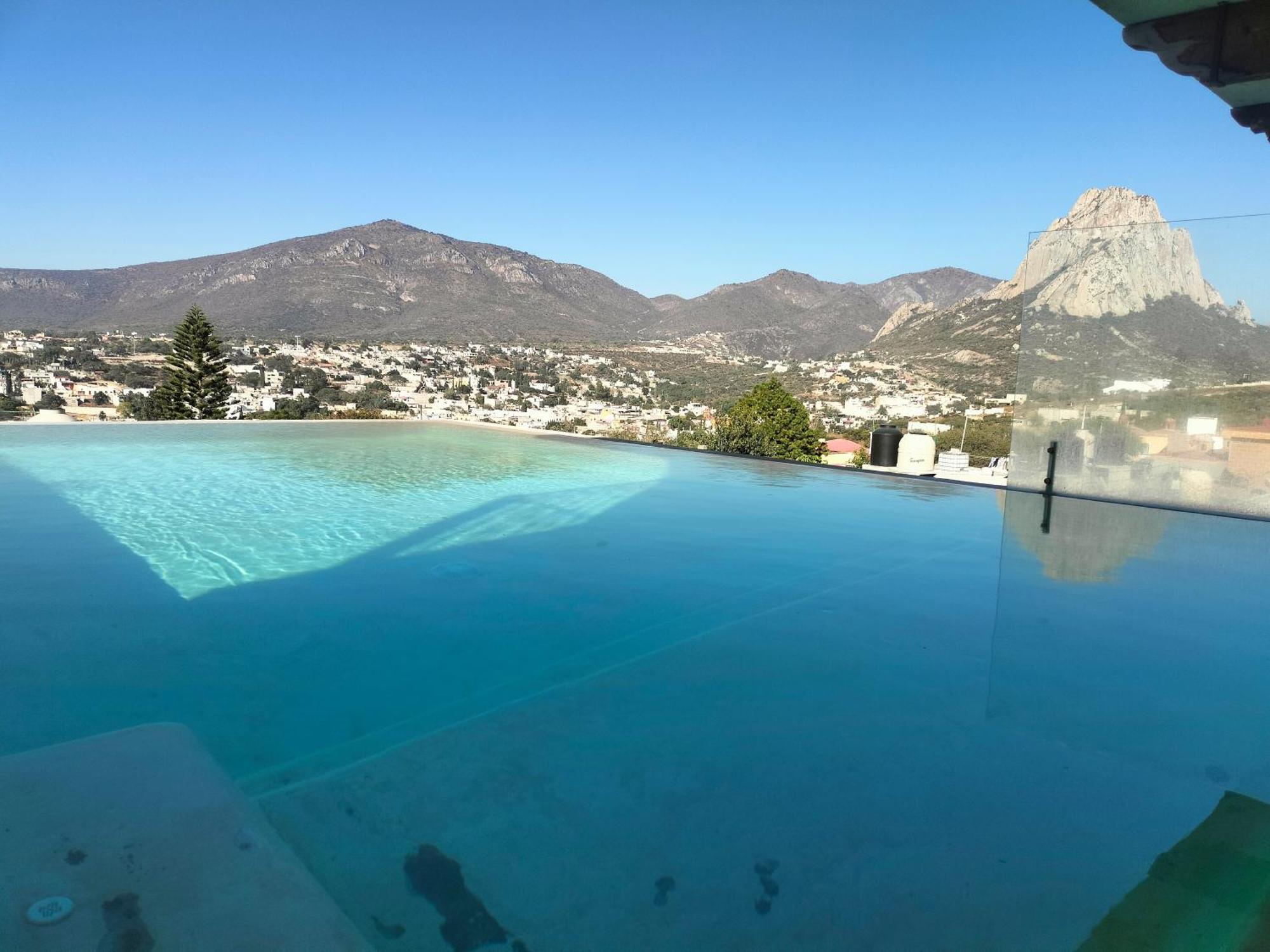 Hotel Villa Penasco Bernal Eksteriør billede